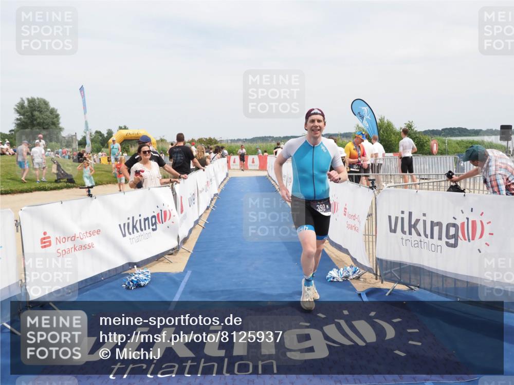 22.06.2025 - Viking Triathlon MichiJ http://msf.ph/oto/8125937 22.06.2025 15:16:58 Ziel 390 meine-sportfotos.de