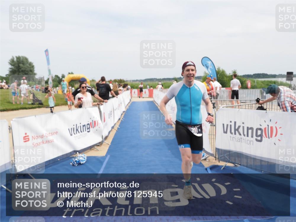 22.06.2025 - Viking Triathlon MichiJ http://msf.ph/oto/8125945 22.06.2025 15:16:59 Ziel 390 meine-sportfotos.de