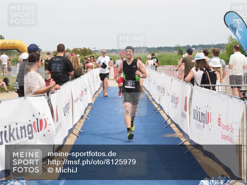 22.06.2025 - Viking Triathlon MichiJ http://msf.ph/oto/8125979 22.06.2025 15:17:11 Ziel 253, 657 meine-sportfotos.de