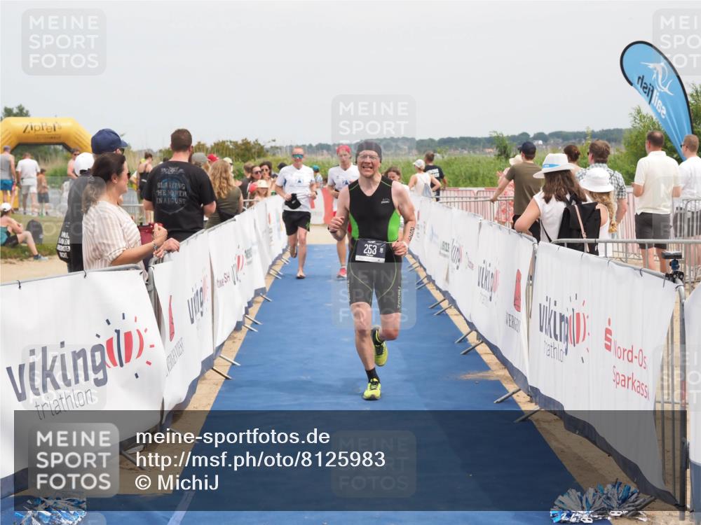22.06.2025 - Viking Triathlon MichiJ http://msf.ph/oto/8125983 22.06.2025 15:17:11 Ziel 253, 657 meine-sportfotos.de