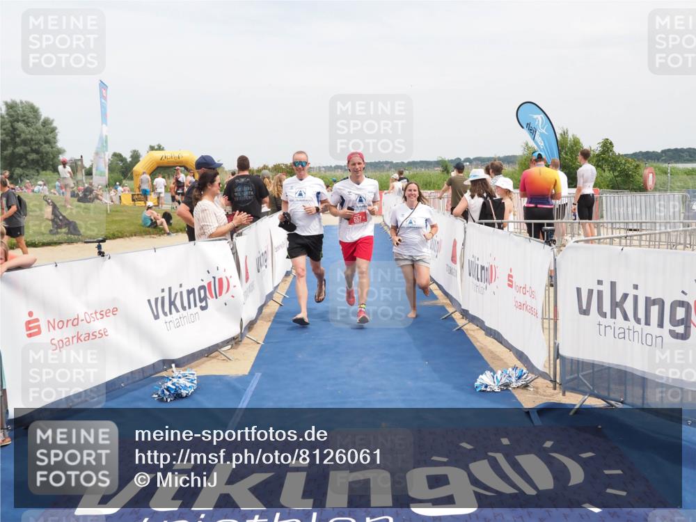 22.06.2025 - Viking Triathlon MichiJ http://msf.ph/oto/8126061 22.06.2025 15:17:14 Ziel 253, 657 meine-sportfotos.de