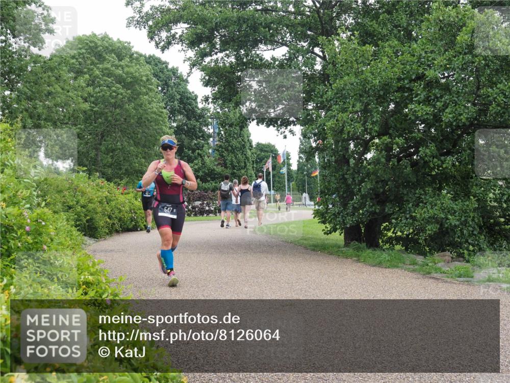 22.06.2025 - Viking Triathlon KatJ http://msf.ph/oto/8126064 22.06.2025 15:29:04 Laufen 547 meine-sportfotos.de