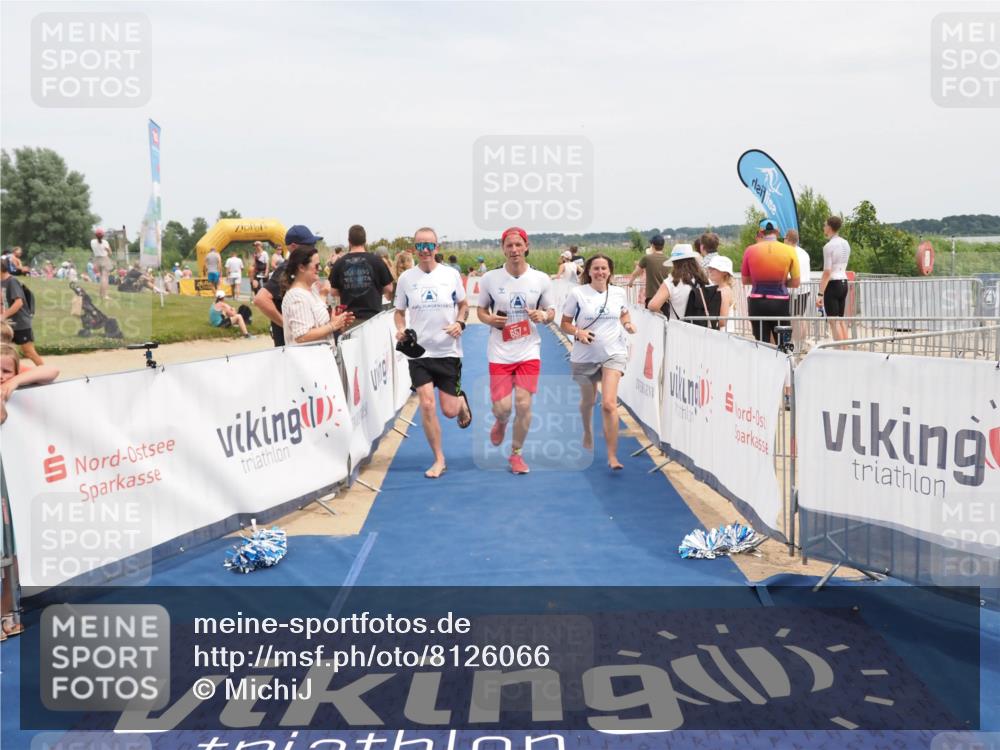 22.06.2025 - Viking Triathlon MichiJ http://msf.ph/oto/8126066 22.06.2025 15:17:14 Ziel 253, 657 meine-sportfotos.de