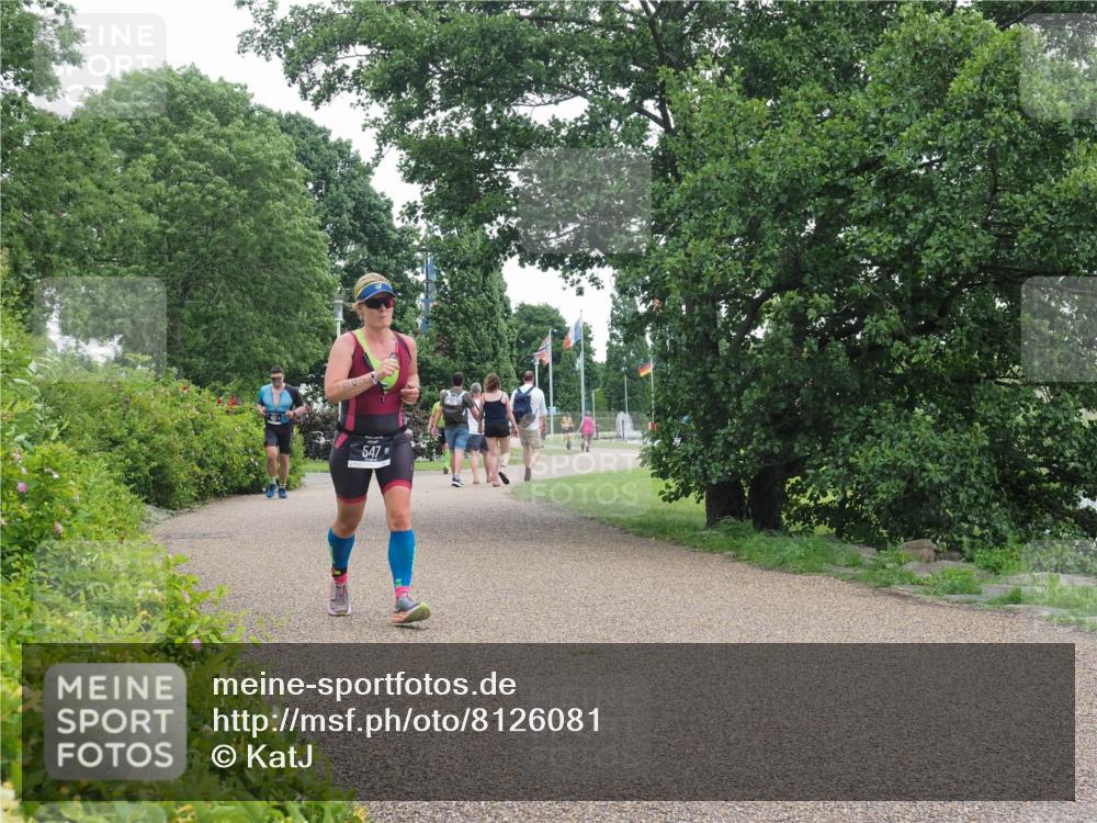 22.06.2025 - Viking Triathlon KatJ http://msf.ph/oto/8126081 22.06.2025 15:29:04 Laufen 547 meine-sportfotos.de