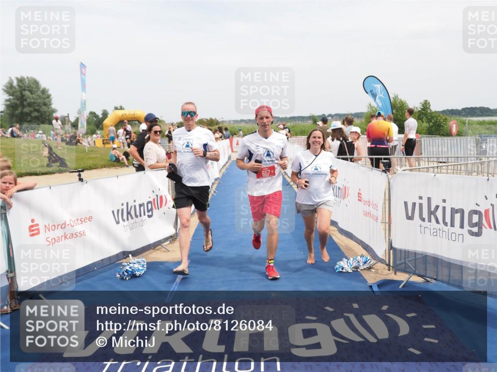 22.06.2025 - Viking Triathlon MichiJ http://msf.ph/oto/8126084 22.06.2025 15:17:14 Ziel 253, 657 meine-sportfotos.de
