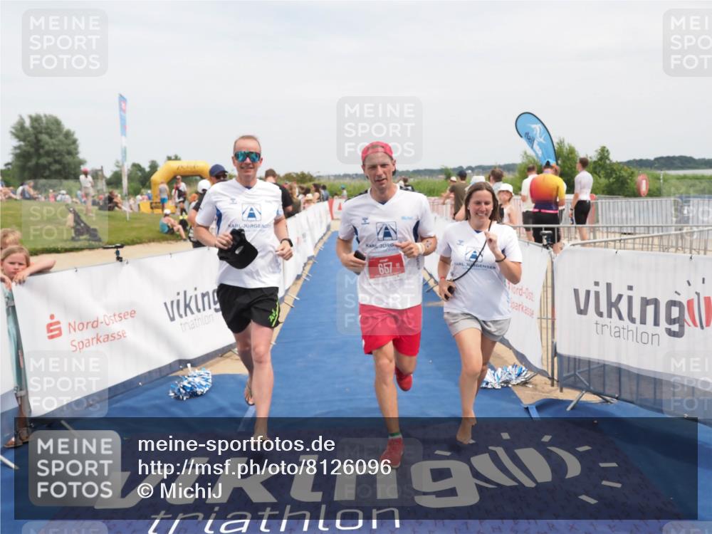22.06.2025 - Viking Triathlon MichiJ http://msf.ph/oto/8126096 22.06.2025 15:17:15 Ziel 253, 657 meine-sportfotos.de