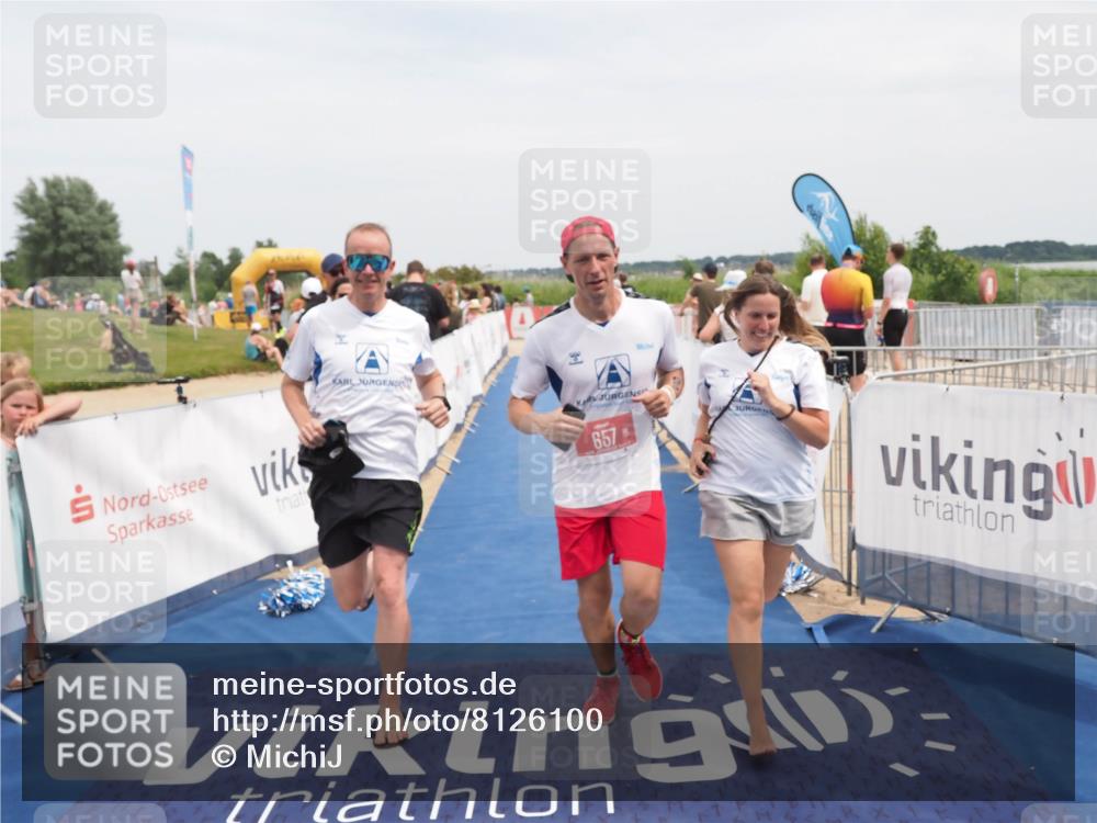 22.06.2025 - Viking Triathlon MichiJ http://msf.ph/oto/8126100 22.06.2025 15:17:15 Ziel 253, 657 meine-sportfotos.de
