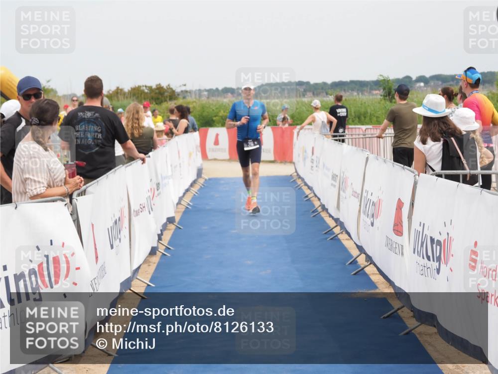 22.06.2025 - Viking Triathlon MichiJ http://msf.ph/oto/8126133 22.06.2025 15:17:30 Ziel 216 meine-sportfotos.de