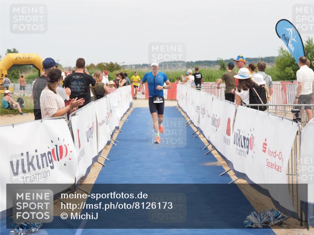22.06.2025 - Viking Triathlon MichiJ http://msf.ph/oto/8126173 22.06.2025 15:17:31 Ziel 216 meine-sportfotos.de