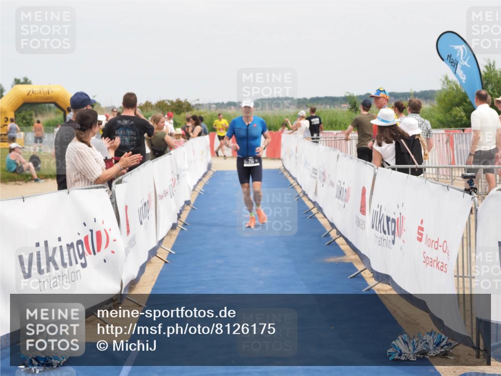 22.06.2025 - Viking Triathlon MichiJ http://msf.ph/oto/8126175 22.06.2025 15:17:31 Ziel 216 meine-sportfotos.de