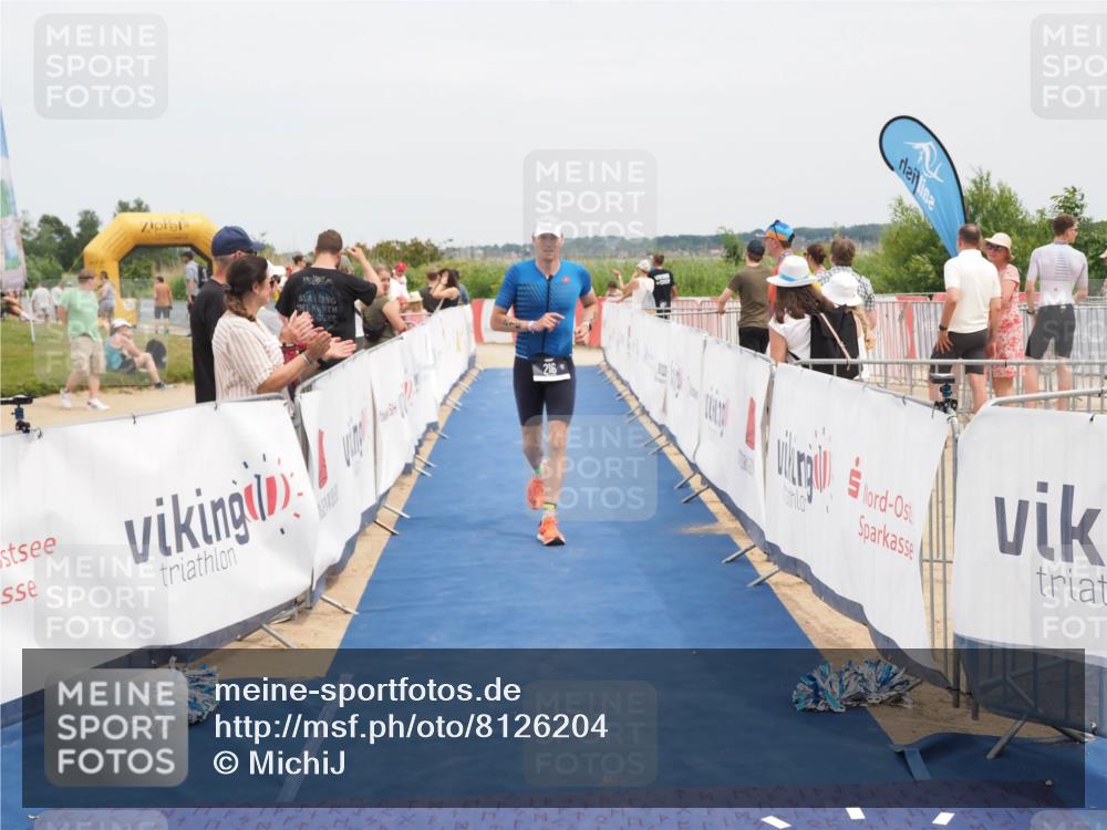 22.06.2025 - Viking Triathlon MichiJ http://msf.ph/oto/8126204 22.06.2025 15:17:32 Ziel 216 meine-sportfotos.de