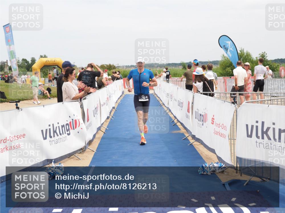22.06.2025 - Viking Triathlon MichiJ http://msf.ph/oto/8126213 22.06.2025 15:17:33 Ziel 216 meine-sportfotos.de