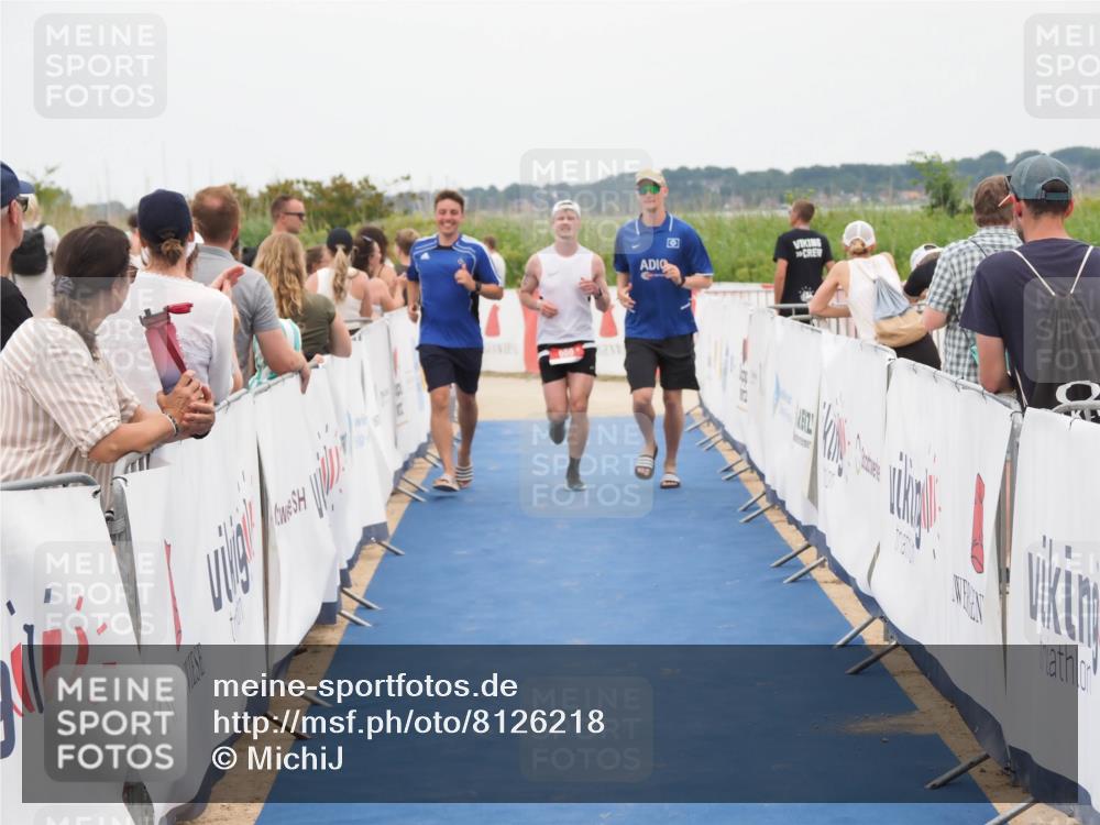 22.06.2025 - Viking Triathlon MichiJ http://msf.ph/oto/8126218 22.06.2025 15:22:53 Ziel 658 meine-sportfotos.de
