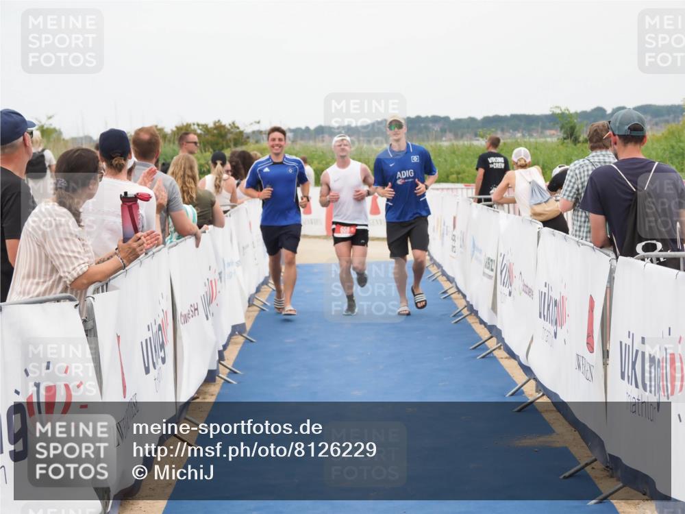 22.06.2025 - Viking Triathlon MichiJ http://msf.ph/oto/8126229 22.06.2025 15:22:53 Ziel 658 meine-sportfotos.de
