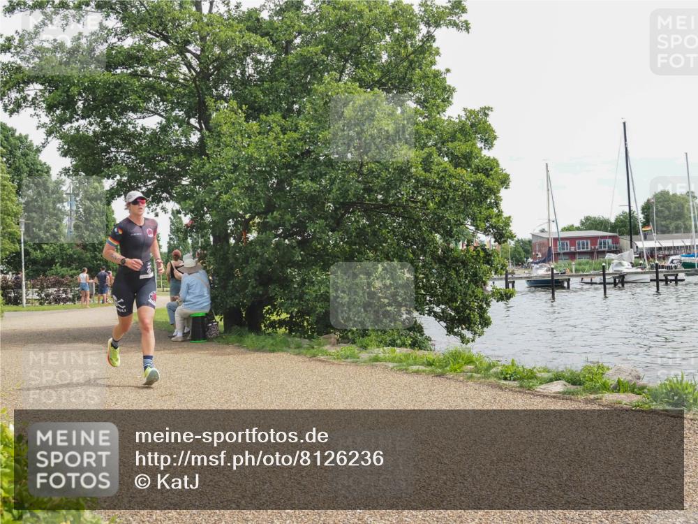 22.06.2025 - Viking Triathlon KatJ http://msf.ph/oto/8126236 22.06.2025 13:45:51 Laufen 221 meine-sportfotos.de