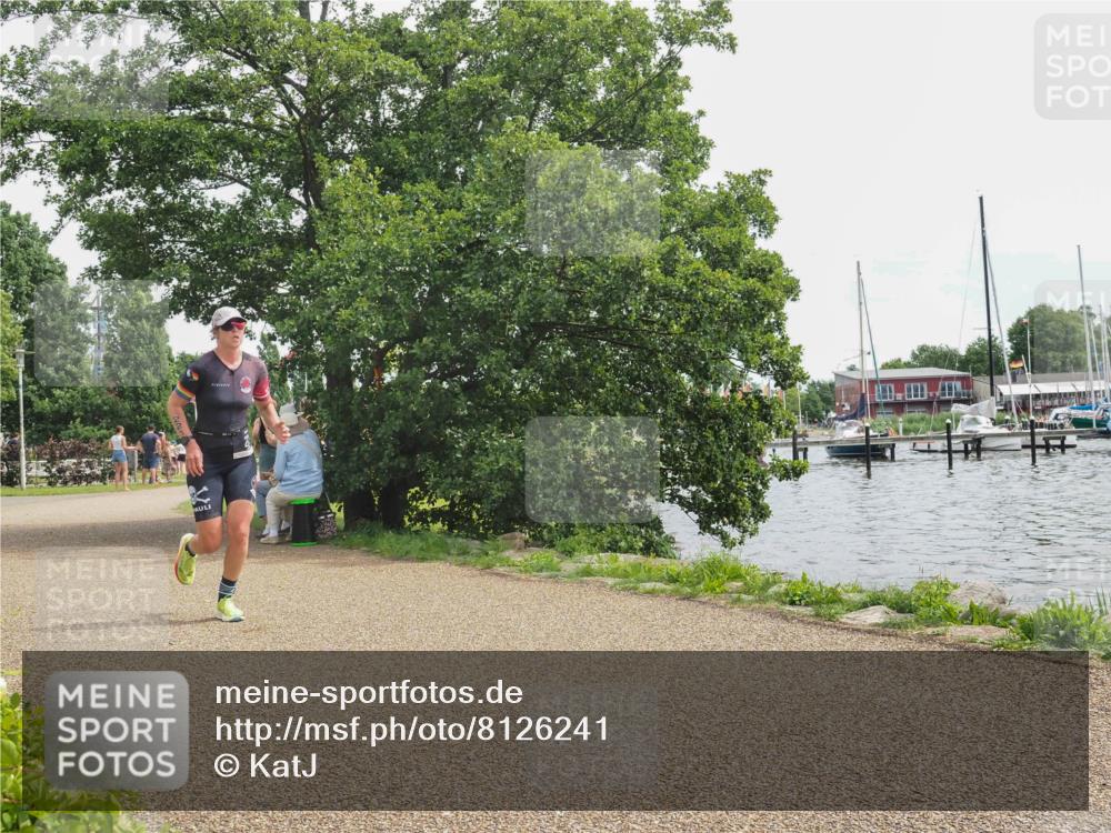 22.06.2025 - Viking Triathlon KatJ http://msf.ph/oto/8126241 22.06.2025 13:45:51 Laufen 221 meine-sportfotos.de