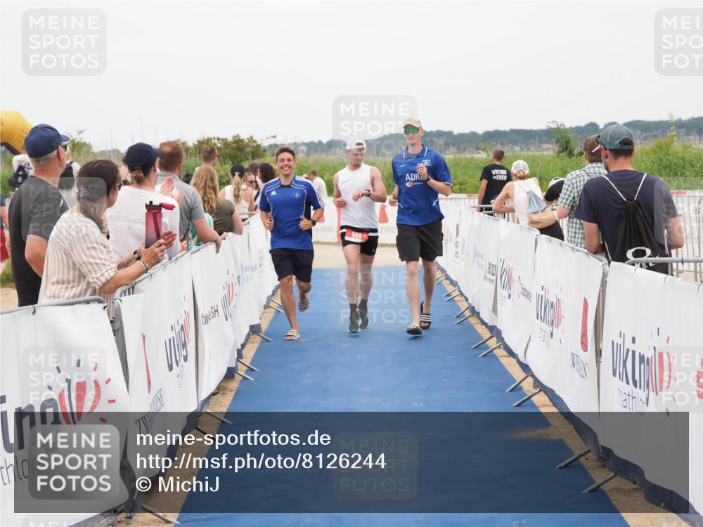 22.06.2025 - Viking Triathlon MichiJ http://msf.ph/oto/8126244 22.06.2025 15:22:54 Ziel 658 meine-sportfotos.de