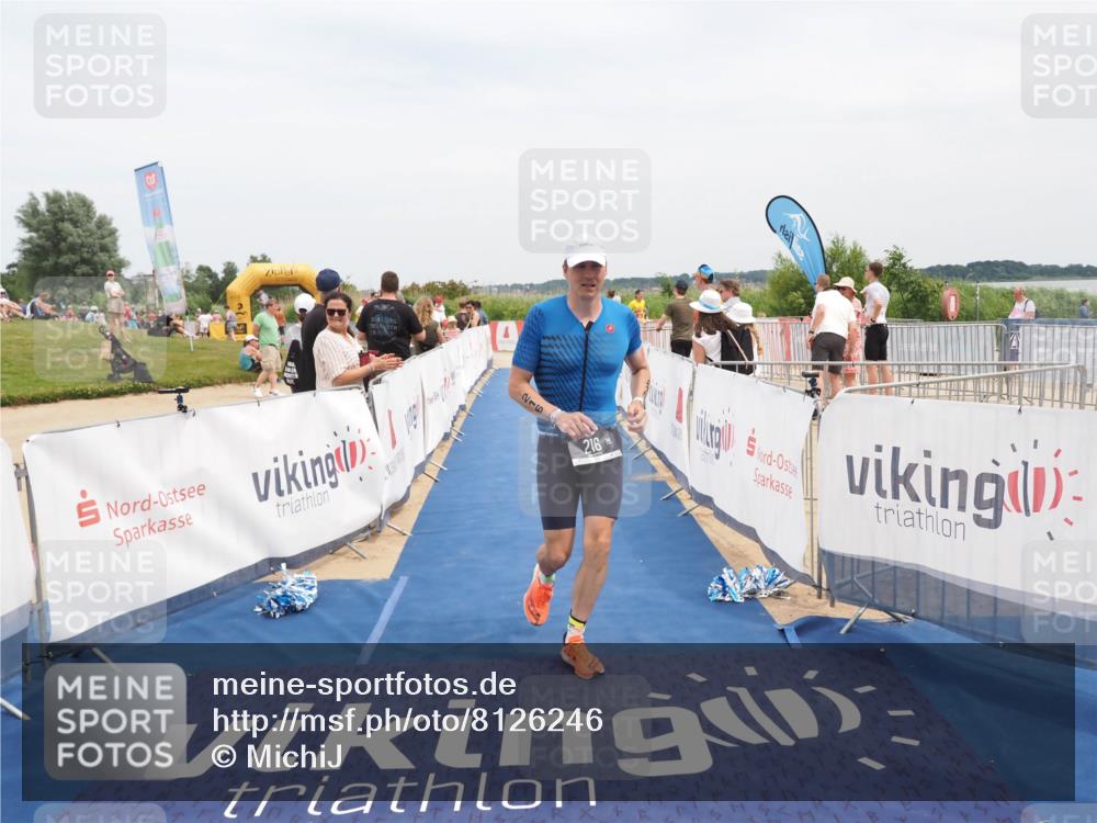 22.06.2025 - Viking Triathlon MichiJ http://msf.ph/oto/8126246 22.06.2025 15:17:34 Ziel 216 meine-sportfotos.de