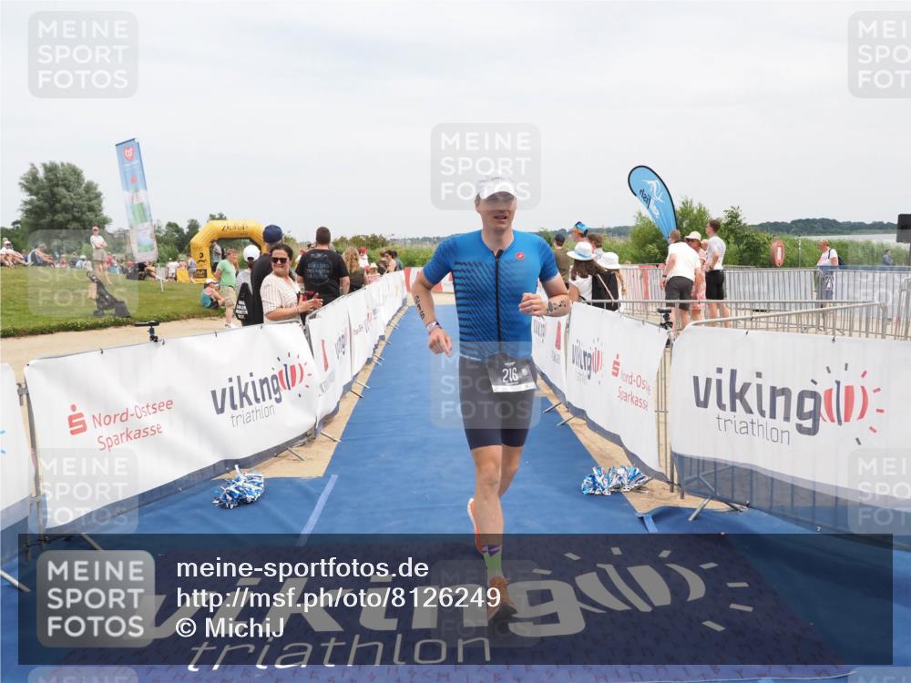22.06.2025 - Viking Triathlon MichiJ http://msf.ph/oto/8126249 22.06.2025 15:17:34 Ziel 216 meine-sportfotos.de