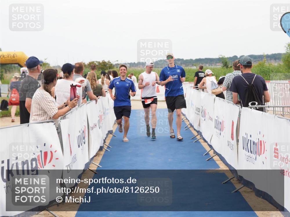 22.06.2025 - Viking Triathlon MichiJ http://msf.ph/oto/8126250 22.06.2025 15:22:54 Ziel 658 meine-sportfotos.de