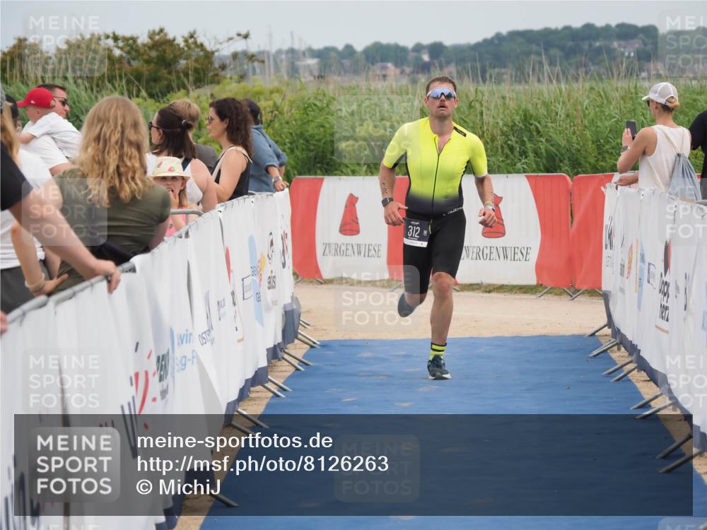 22.06.2025 - Viking Triathlon MichiJ http://msf.ph/oto/8126263 22.06.2025 15:17:54 Ziel 312 meine-sportfotos.de