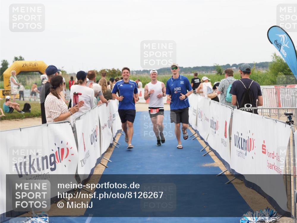 22.06.2025 - Viking Triathlon MichiJ http://msf.ph/oto/8126267 22.06.2025 15:22:55 Ziel 658 meine-sportfotos.de