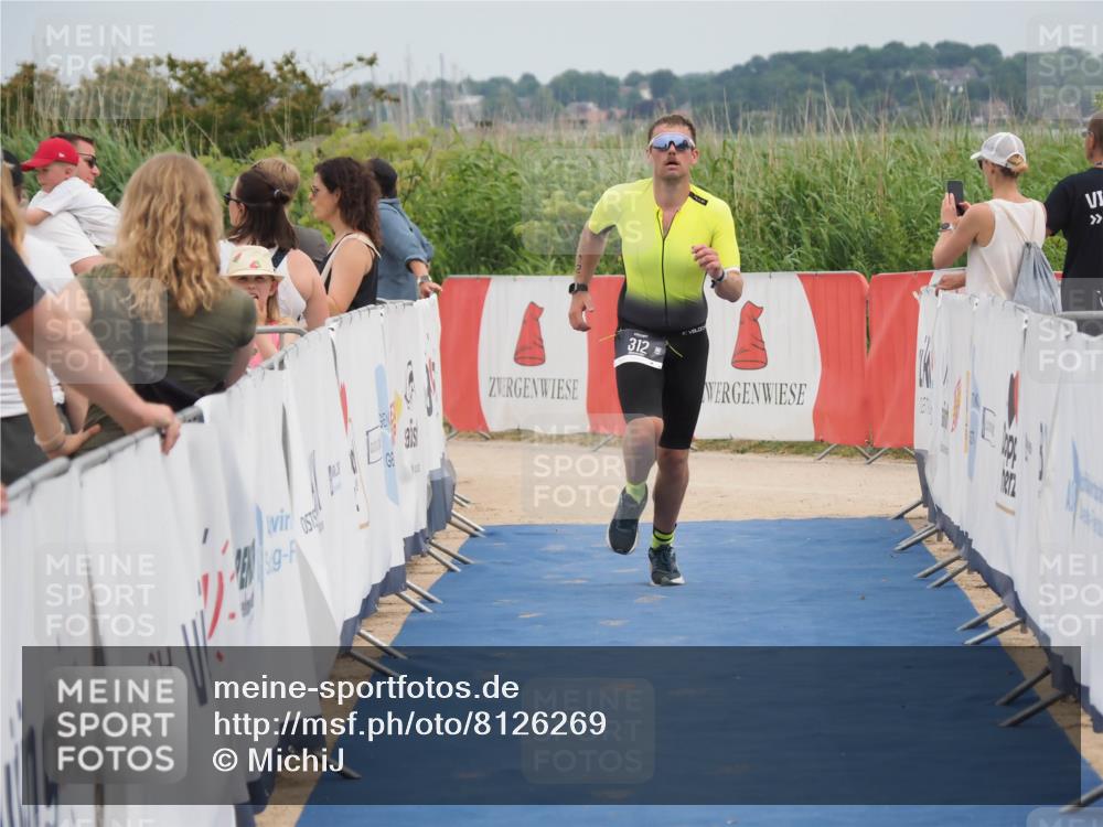22.06.2025 - Viking Triathlon MichiJ http://msf.ph/oto/8126269 22.06.2025 15:17:54 Ziel 312 meine-sportfotos.de