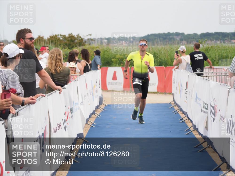 22.06.2025 - Viking Triathlon MichiJ http://msf.ph/oto/8126280 22.06.2025 15:17:55 Ziel 312 meine-sportfotos.de
