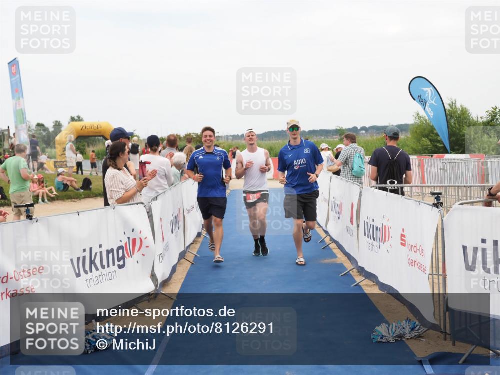 22.06.2025 - Viking Triathlon MichiJ http://msf.ph/oto/8126291 22.06.2025 15:22:55 Ziel 658 meine-sportfotos.de