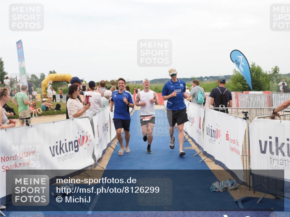 22.06.2025 - Viking Triathlon MichiJ http://msf.ph/oto/8126299 22.06.2025 15:22:56 Ziel 658 meine-sportfotos.de