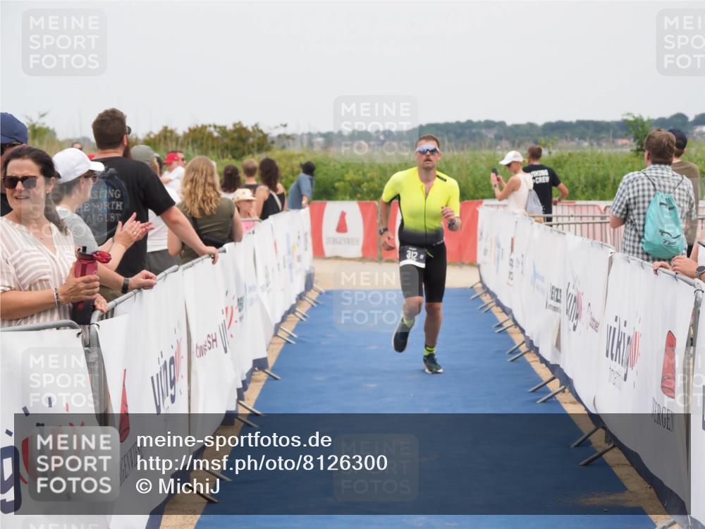 22.06.2025 - Viking Triathlon MichiJ http://msf.ph/oto/8126300 22.06.2025 15:17:56 Ziel 312 meine-sportfotos.de