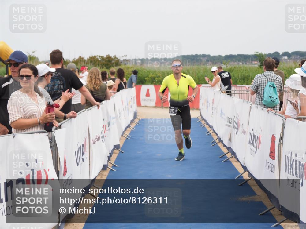22.06.2025 - Viking Triathlon MichiJ http://msf.ph/oto/8126311 22.06.2025 15:17:56 Ziel 312 meine-sportfotos.de