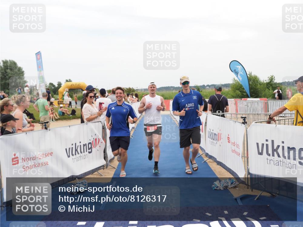 22.06.2025 - Viking Triathlon MichiJ http://msf.ph/oto/8126317 22.06.2025 15:22:56 Ziel 658 meine-sportfotos.de