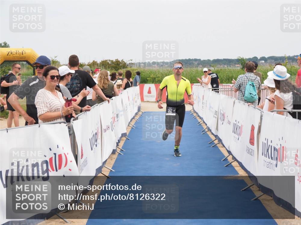 22.06.2025 - Viking Triathlon MichiJ http://msf.ph/oto/8126322 22.06.2025 15:17:57 Ziel 312 meine-sportfotos.de