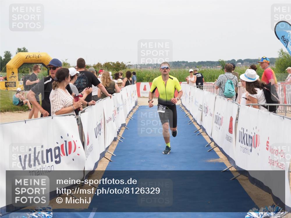 22.06.2025 - Viking Triathlon MichiJ http://msf.ph/oto/8126329 22.06.2025 15:17:57 Ziel 312 meine-sportfotos.de