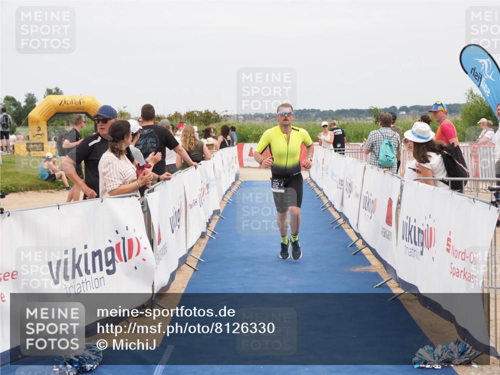22.06.2025 - Viking Triathlon MichiJ http://msf.ph/oto/8126330 22.06.2025 15:17:57 Ziel 312 meine-sportfotos.de