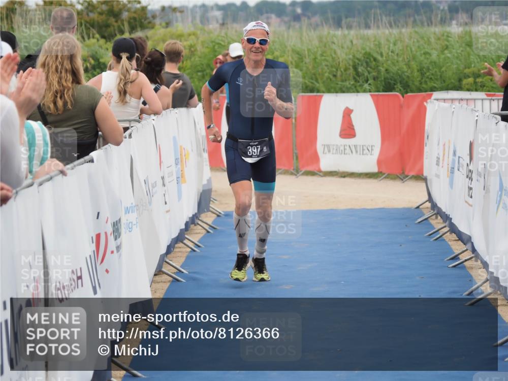 22.06.2025 - Viking Triathlon MichiJ http://msf.ph/oto/8126366 22.06.2025 15:23:12 Ziel 397 meine-sportfotos.de