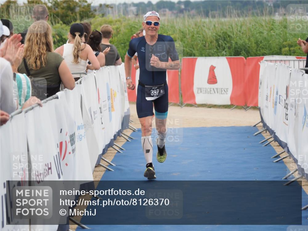 22.06.2025 - Viking Triathlon MichiJ http://msf.ph/oto/8126370 22.06.2025 15:23:12 Ziel 397 meine-sportfotos.de