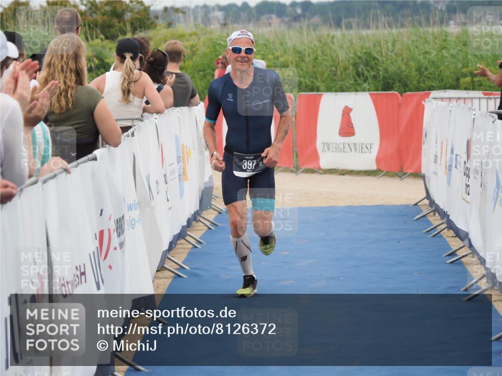 22.06.2025 - Viking Triathlon MichiJ http://msf.ph/oto/8126372 22.06.2025 15:23:12 Ziel 397 meine-sportfotos.de