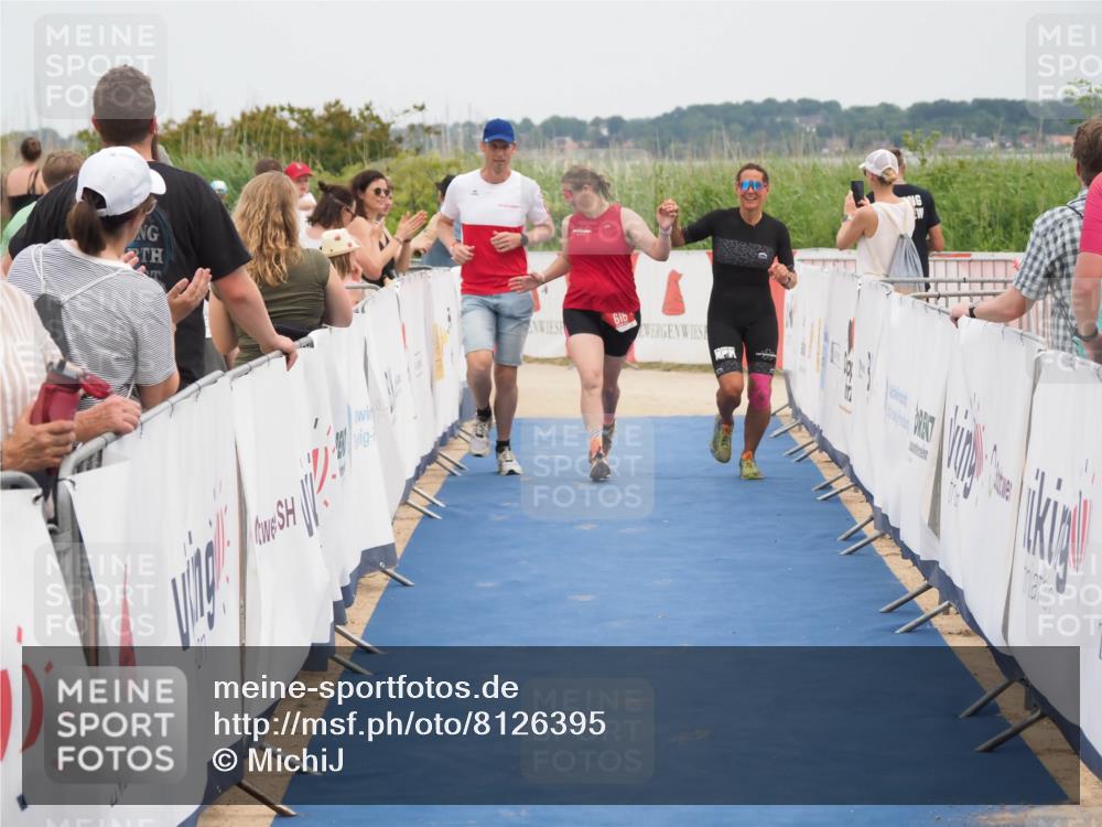 22.06.2025 - Viking Triathlon MichiJ http://msf.ph/oto/8126395 22.06.2025 15:18:05 Ziel 616 meine-sportfotos.de