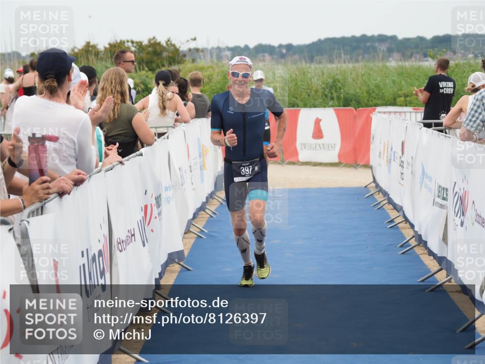 22.06.2025 - Viking Triathlon MichiJ http://msf.ph/oto/8126397 22.06.2025 15:23:13 Ziel 158, 397 meine-sportfotos.de