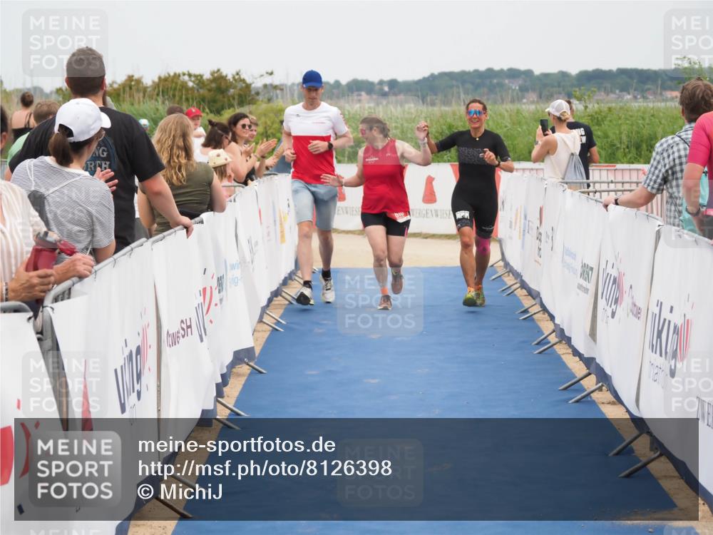 22.06.2025 - Viking Triathlon MichiJ http://msf.ph/oto/8126398 22.06.2025 15:18:05 Ziel 616 meine-sportfotos.de