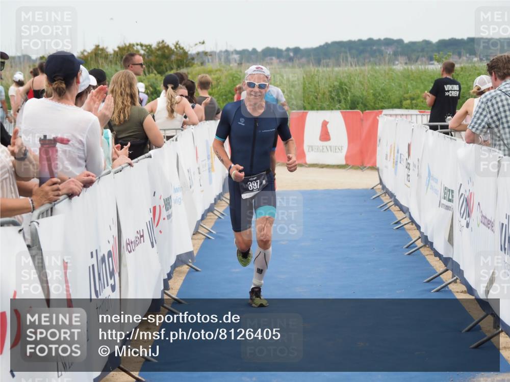 22.06.2025 - Viking Triathlon MichiJ http://msf.ph/oto/8126405 22.06.2025 15:23:13 Ziel 158, 397 meine-sportfotos.de