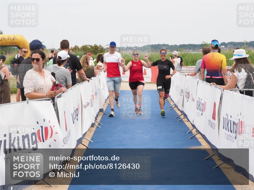 22.06.2025 - Viking Triathlon MichiJ http://msf.ph/oto/8126430 22.06.2025 15:18:07 Ziel 616 meine-sportfotos.de