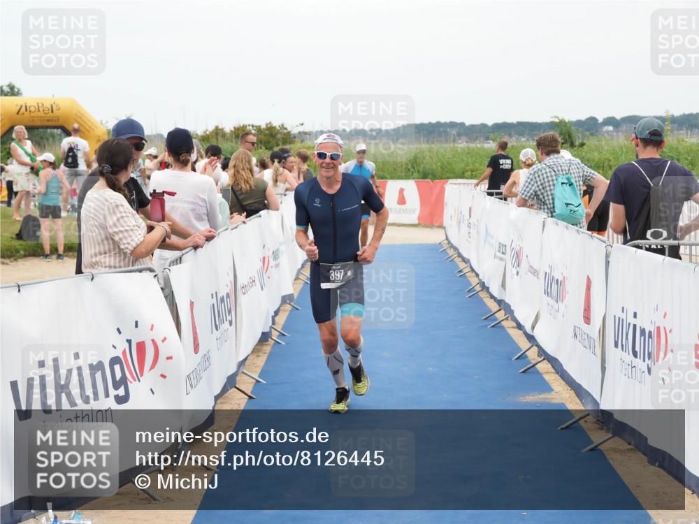 22.06.2025 - Viking Triathlon MichiJ http://msf.ph/oto/8126445 22.06.2025 15:23:14 Ziel 158, 397 meine-sportfotos.de
