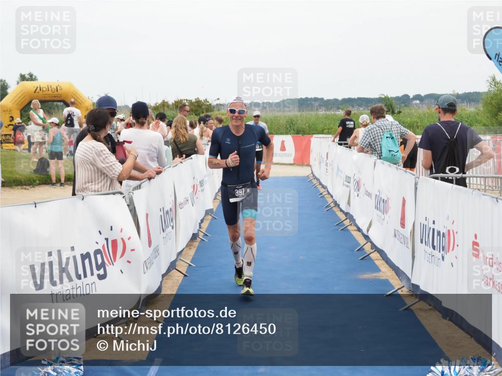 22.06.2025 - Viking Triathlon MichiJ http://msf.ph/oto/8126450 22.06.2025 15:23:14 Ziel 158, 397 meine-sportfotos.de