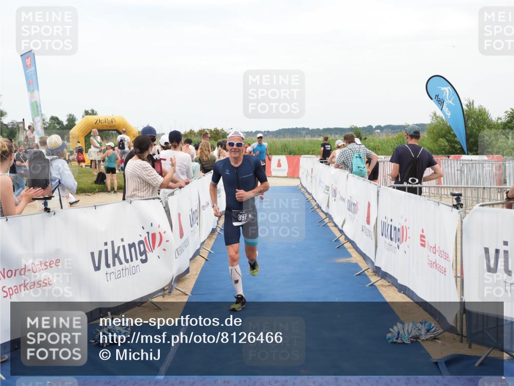 22.06.2025 - Viking Triathlon MichiJ http://msf.ph/oto/8126466 22.06.2025 15:23:15 Ziel 158, 397 meine-sportfotos.de