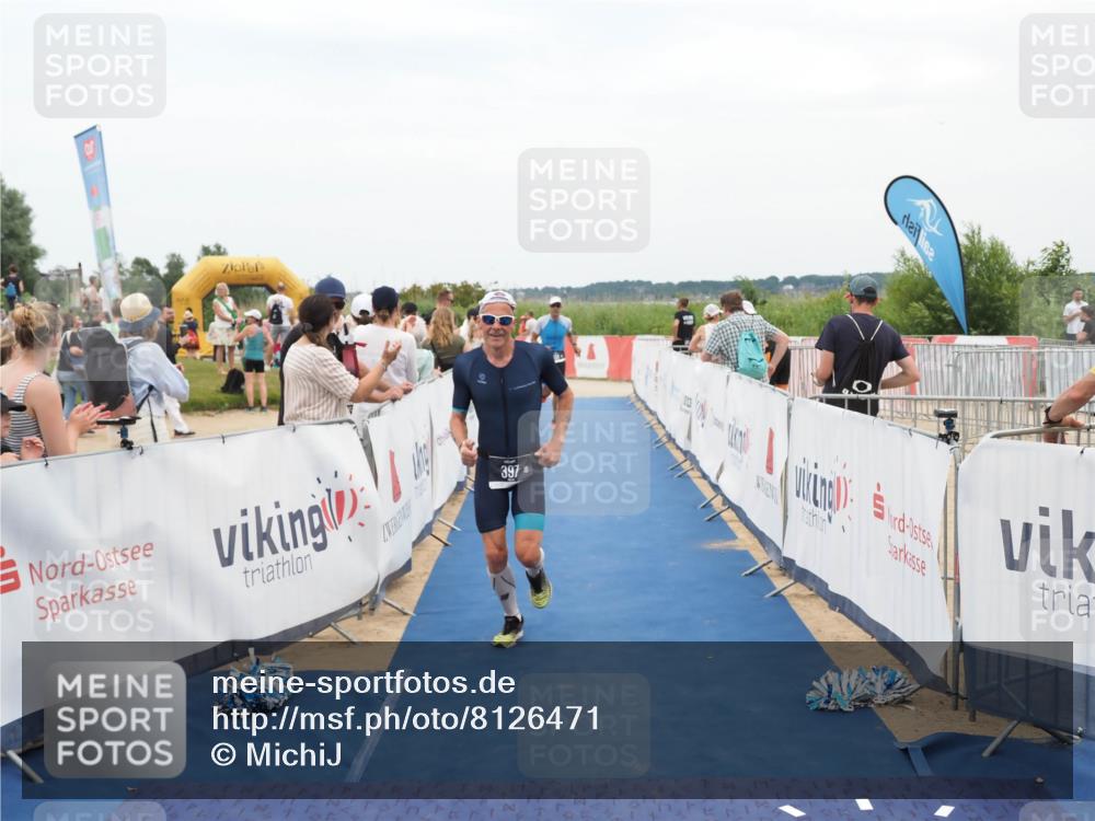 22.06.2025 - Viking Triathlon MichiJ http://msf.ph/oto/8126471 22.06.2025 15:23:15 Ziel 158, 397 meine-sportfotos.de