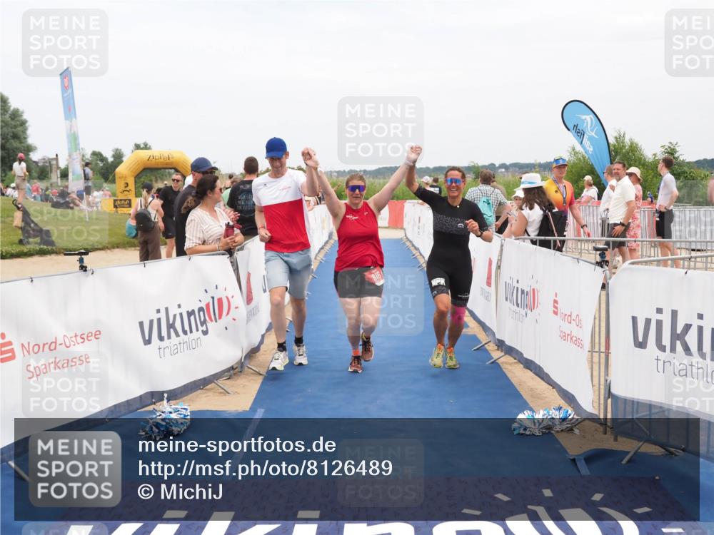 22.06.2025 - Viking Triathlon MichiJ http://msf.ph/oto/8126489 22.06.2025 15:18:09 Ziel 616 meine-sportfotos.de