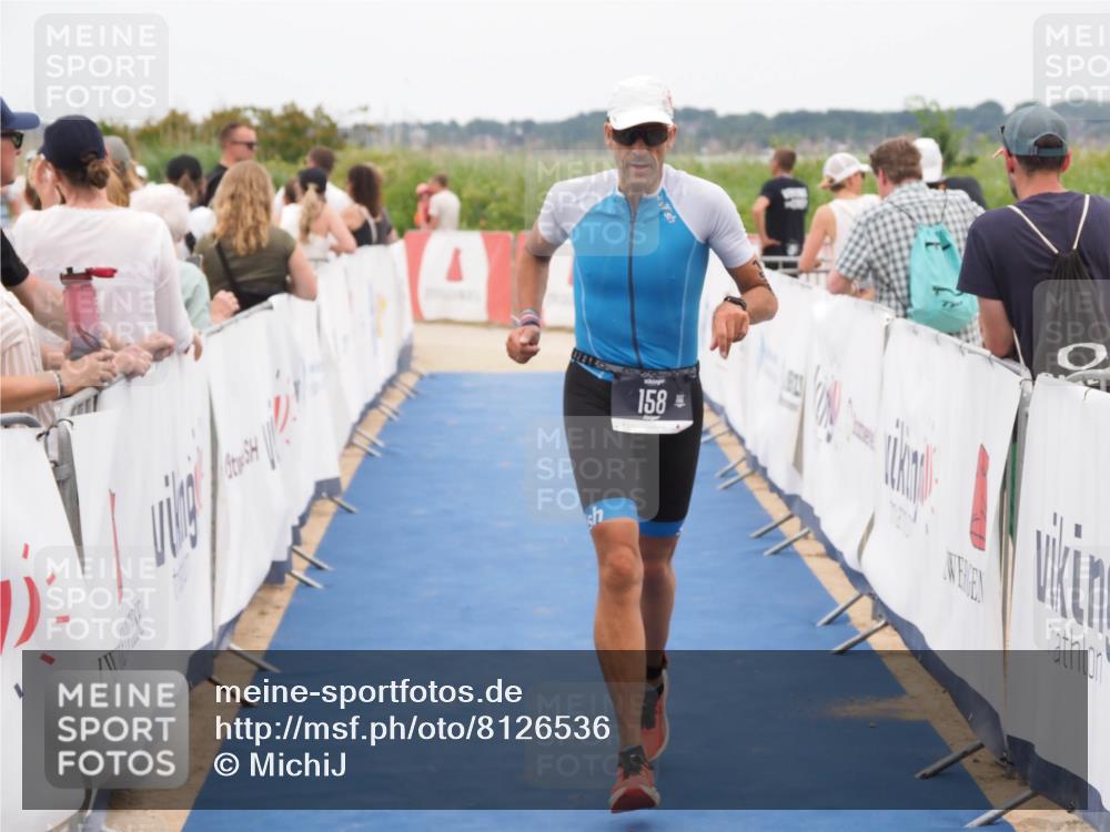 22.06.2025 - Viking Triathlon MichiJ http://msf.ph/oto/8126536 22.06.2025 15:23:18 Ziel 158, 397 meine-sportfotos.de
